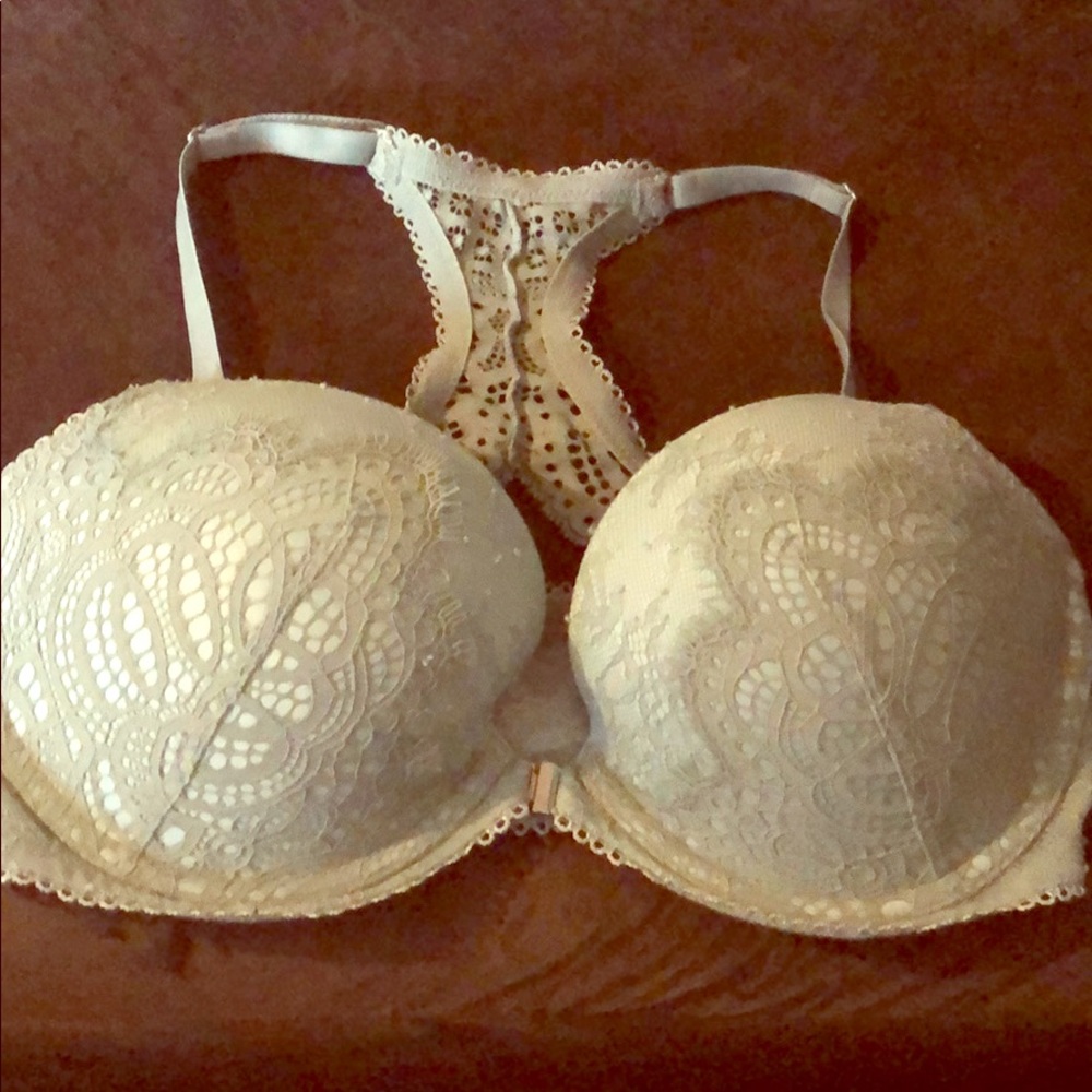 Victoria’s Secret dream angle push-up 34dd